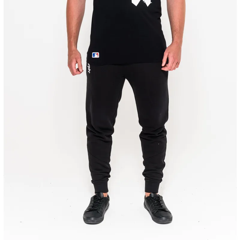 pantaloni-pantalon-lung-negru-track-pant-de-chicago-white-sox-mlb-de-new-era pantaloni-pantalon-lung-negru-track-pant-de-chicago-white-sox-mlb-de-new-era
