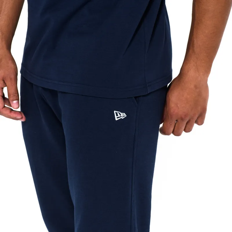 pantaloni-pantalon-lung-albastru-track-pant-de-new-england-patriots-nfl-de-new-era pantaloni-pantalon-lung-albastru-track-pant-de-new-england-patriots-nfl-de-new-era