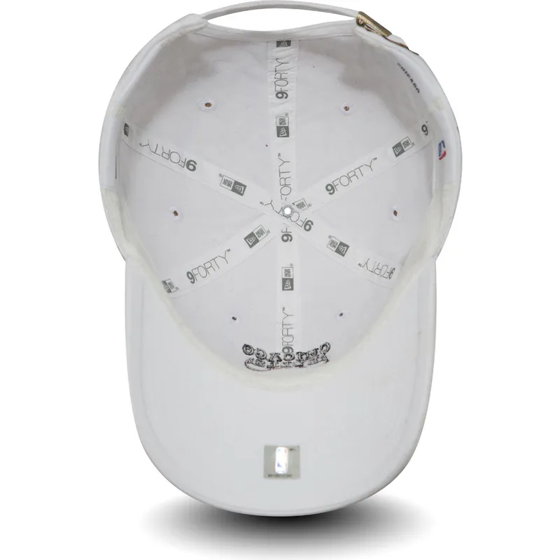 cap-curbata-white-adjustable-strap-9forty-washed-de-chicago-bulls-nba-de-new-era