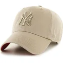 cappellino-curvo-beige-con-logo-beige-dei-new-york-yankees-mlb-clean-up-di-47-brand