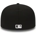 cappellino-piatto-nero-aderente-59fifty-essential-dei-new-york-yankees-mlb-di-new-era