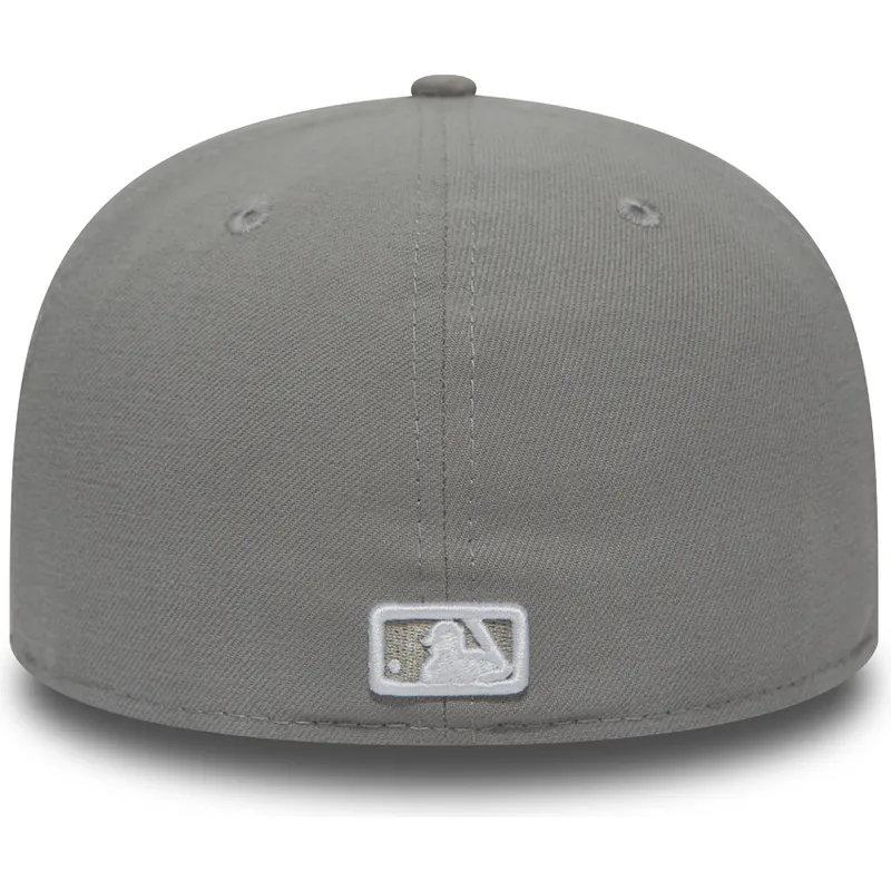 epci-plata-gri-fitted-59fifty-essential-de-new-york-yankees-mlb-de-new-era