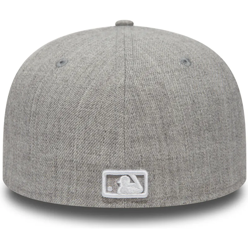 epci-plata-gri-fitted-59fifty-essential-de-new-york-yankees-mlb-de-new-era epci-plata-gri-fitted-59fifty-essential-de-new-york-yankees-mlb-de-new-era