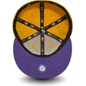 cap-plata-yellow-ajustada-59fifty-essential-de-los-angeles-lakers-nba-de-new-era