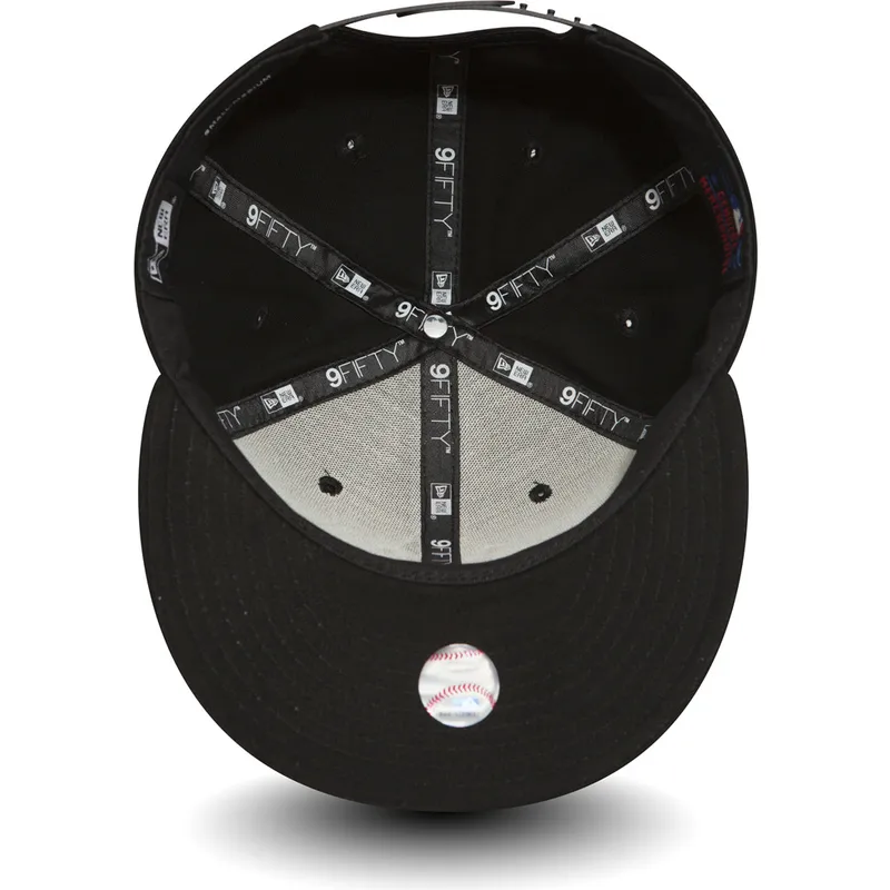 cappellino-nero-a-visiera-piatta-regolabile-9fifty-white-on-black-dei-new-york-yankees-mlb-di-new-era