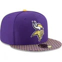 epci-plata-violet-fitted-59fifty-sideline-de-minnesota-vikings-nfl-de-new-era