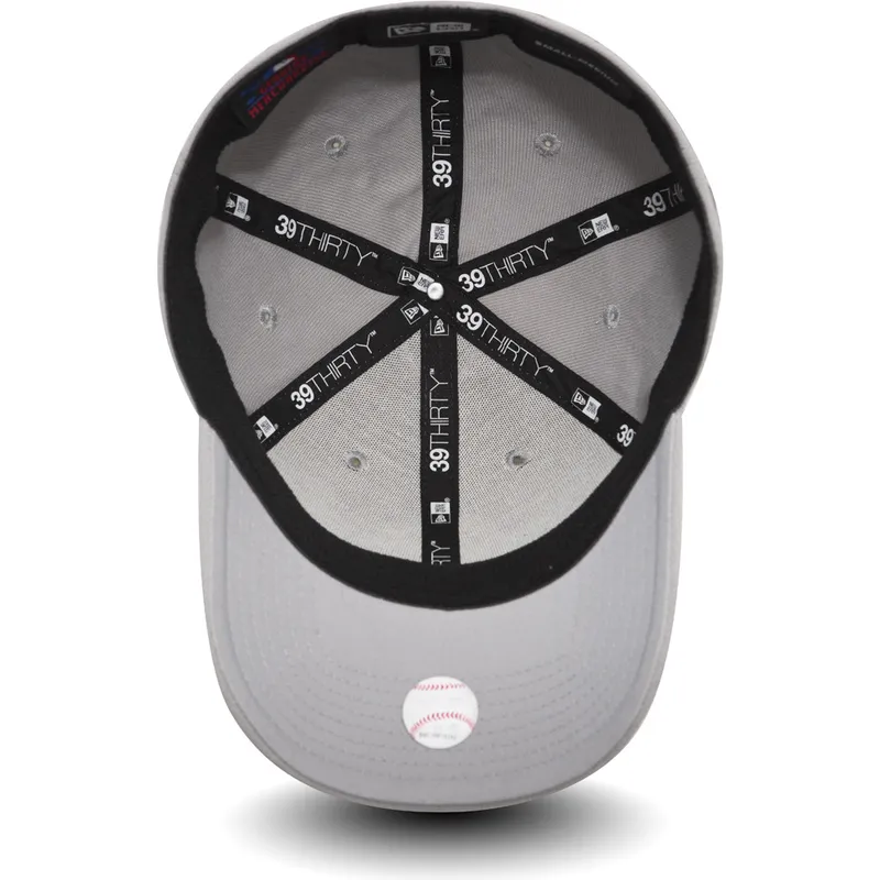 epci-curbata-gri-fitted-pentru-copii-39thirty-stretch-rubber-emblem-de-new-york-yankees-mlb-de-new-era epci-curbata-gri-fitted-pentru-copii-39thirty-stretch-rubber-emblem-de-new-york-yankees-mlb-de-new-era