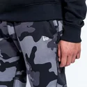 pantaloni-pantalon-lung-camuflaj-jogger-ntc-de-las-vegas-raiders-nfl-de-new-era