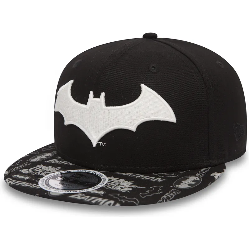 casquette-plate-noire-snapback-pour-enfant-9fifty-gitd-batman-warner-bros-new-era