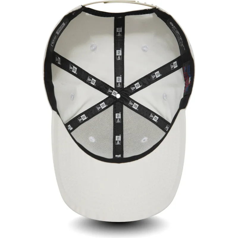 epci-curbata-alb-snapback-9fifty-nylon-pre-curved-fit-de-new-york-yankees-mlb-de-new-era