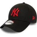 schwarze-verstellbare-curved-cap-mit-rotem-logo-9forty-league-essential-der-new-york-yankees-mlb-von-new-era