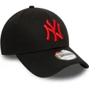 schwarze-verstellbare-curved-cap-mit-rotem-logo-9forty-league-essential-der-new-york-yankees-mlb-von-new-era