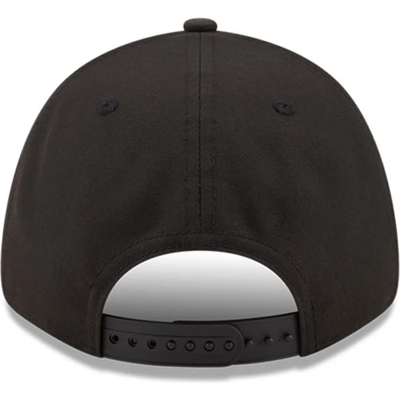 epci-curbata-negru-snapback-9forty-black-and-gold-de-chicago-bulls-nba-de-new-era epci-curbata-negru-snapback-9forty-black-and-gold-de-chicago-bulls-nba-de-new-era