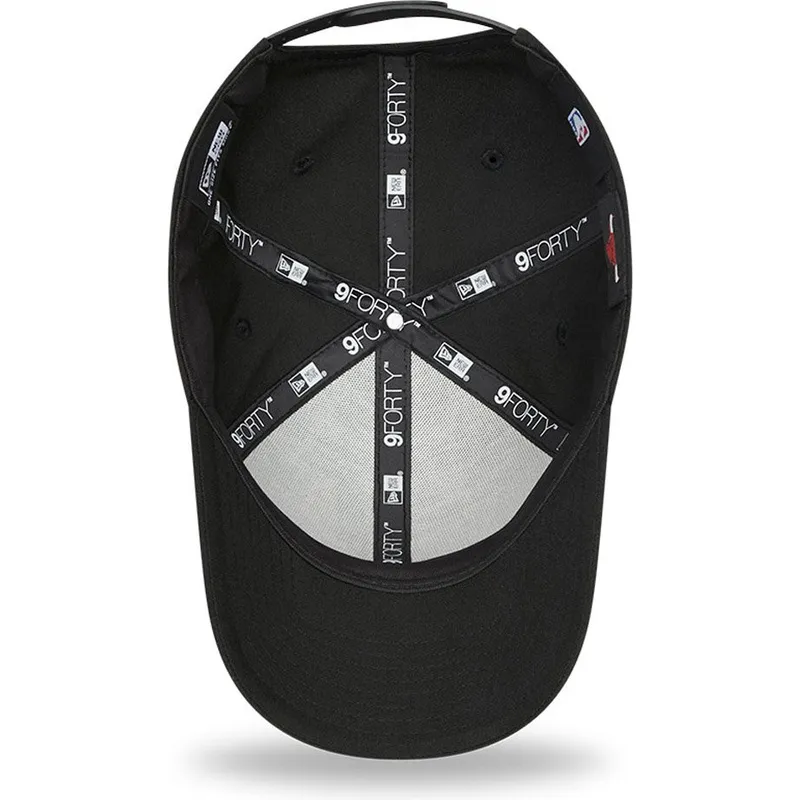 epci-curbata-negru-snapback-9forty-black-and-gold-de-chicago-bulls-nba-de-new-era epci-curbata-negru-snapback-9forty-black-and-gold-de-chicago-bulls-nba-de-new-era