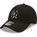casquette-courbee-noire-ajustable-9forty-camo-infill-new-york-yankees-mlb-new-era