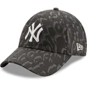 gorra-curva-camuflaje-negro-ajustable-9forty-all-over-camo-de-new-york-yankees-mlb-de-new-era