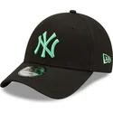 casquette-courbee-noire-ajustable-avec-logo-vert-9forty-league-essential-new-york-yankees-mlb-new-era