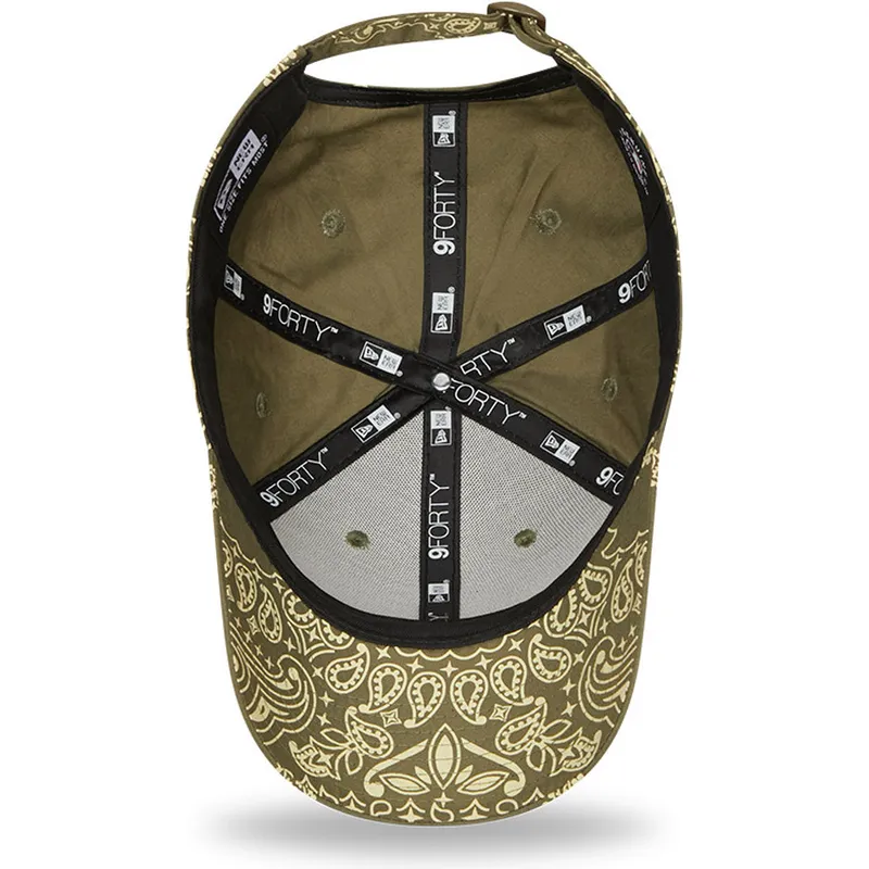 epci-curbata-verzior-reglabila-9forty-paisley-print-de-new-york-yankees-mlb-de-new-era epci-curbata-verzior-reglabila-9forty-paisley-print-de-new-york-yankees-mlb-de-new-era