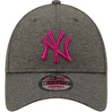 epci-curbata-gri-reglabila-rosa-9forty-shadow-tech-de-new-york-yankees-mlb-de-new-era