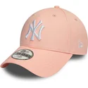 cap-curbata-pink-adjustable-strap-pentru-copii-9forty-league-essential-de-new-york-yankees-mlb-de-new-era