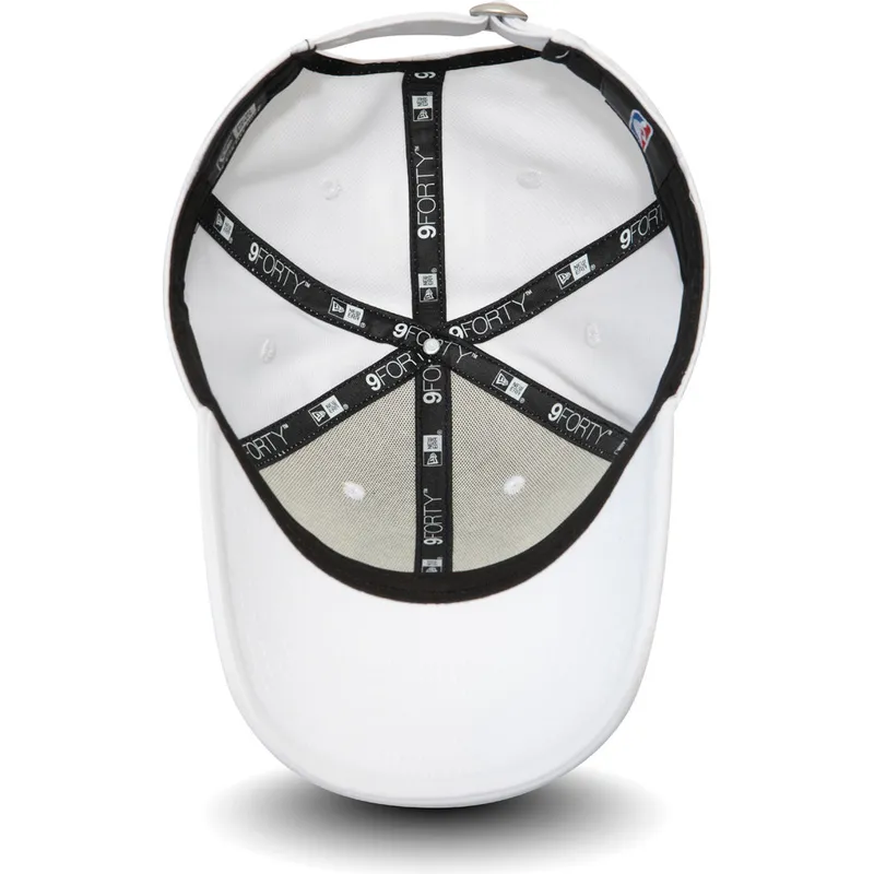 epci-curbata-alb-reglabila-9forty-shadow-tech-de-boston-celtics-nba-de-new-era