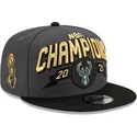 gorra-plana-gris-y-negra-snapback-9fifty-champions-de-milwaukee-bucks-nba-de-new-era