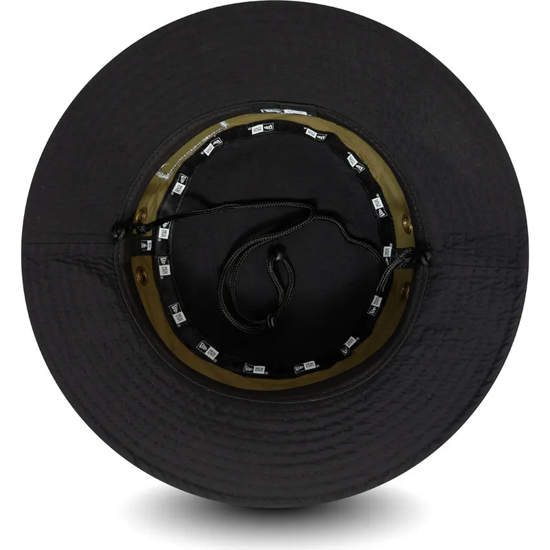 galei-negru-panelled-adventure-de-new-era