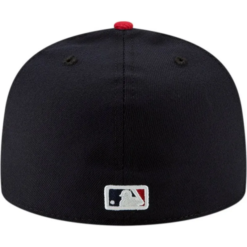 cappello-piatto-blu-navy-e-rosso-aderente-59fifty-ac-perf-degli-atlanta-braves-mlb-di-new-era