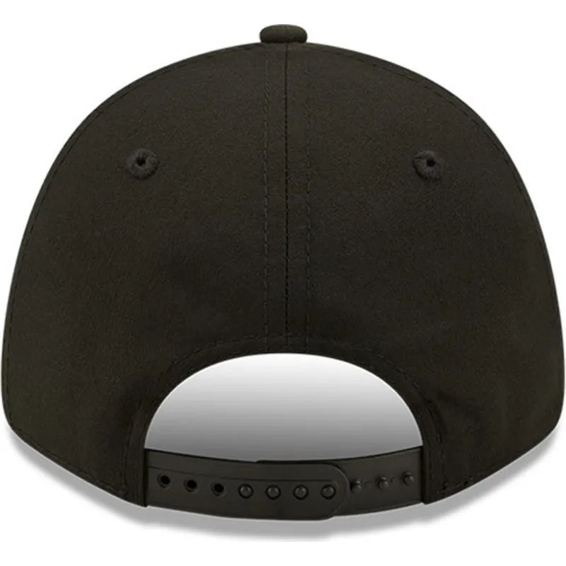 epci-curbata-negru-snapback-9forty-black-base-de-chicago-bulls-nba-de-new-era