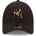 casquette-courbee-noire-ajustable-avec-logo-marron-9forty-camo-infill-new-york-yankees-mlb-new-era