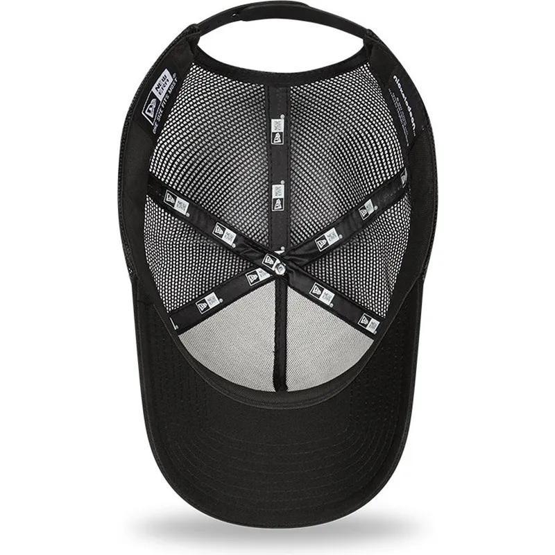 epci-curbata-negru-snapback-a-frame-sporty-de-spongebob-de-new-era