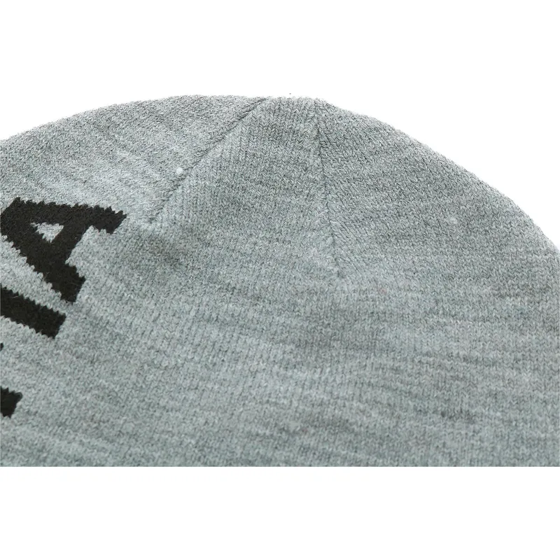 caciuli-gri-essential-classic-de-puma