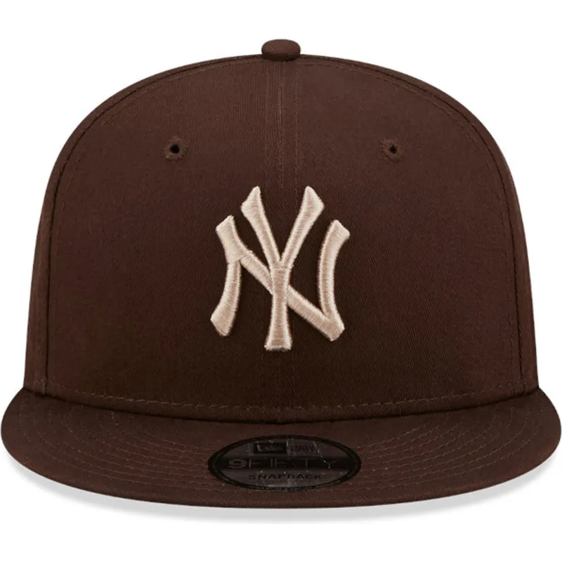 gorra-plana-marron-snapback-9fifty-league-essential-de-new-york-yankees-mlb-de-new-era