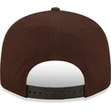 gorra-plana-marron-snapback-9fifty-league-essential-de-new-york-yankees-mlb-de-new-era