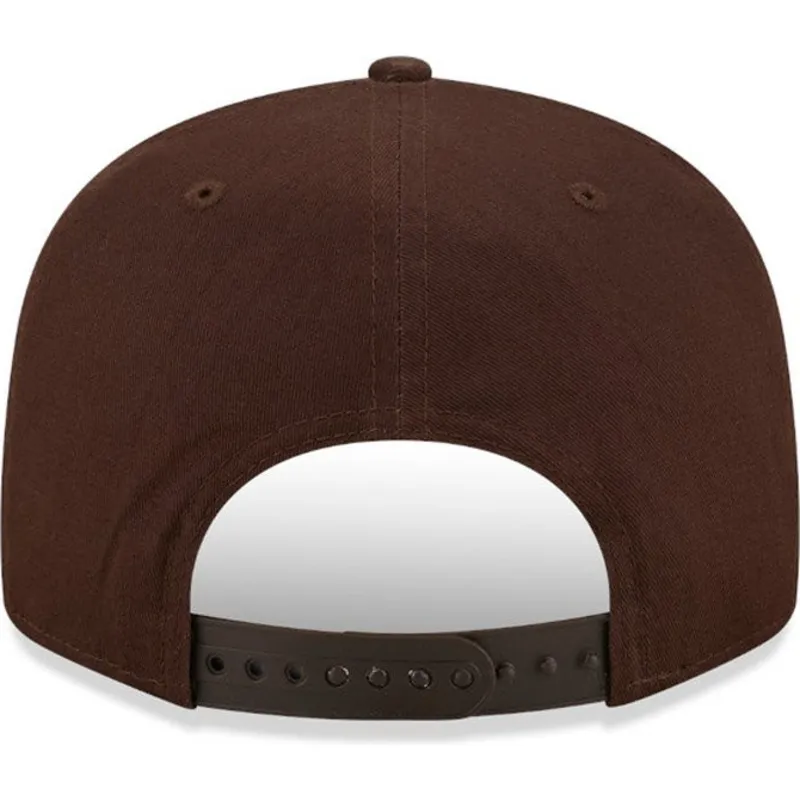 gorra-plana-marron-snapback-9fifty-league-essential-de-new-york-yankees-mlb-de-new-era