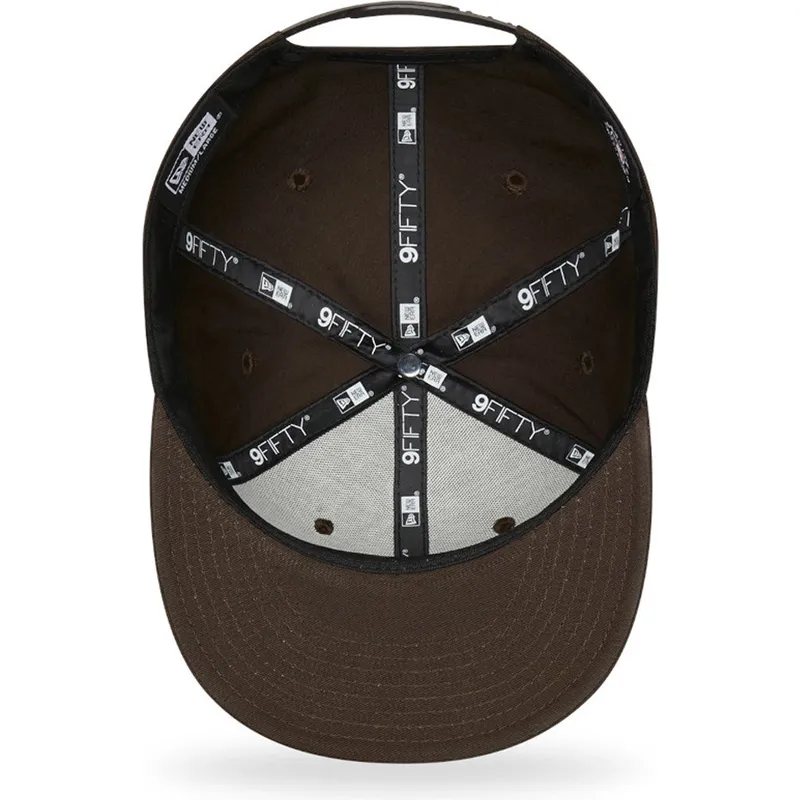 gorra-plana-marron-snapback-9fifty-league-essential-de-new-york-yankees-mlb-de-new-era