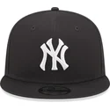 granatowa-czapka-z-plaskim-daszkiem-snapback-9fifty-coops-new-york-yankees-mlb-od-new-era