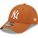 epci-curbata-maro-reglabila-9forty-league-essential-de-new-york-yankees-mlb-de-new-era