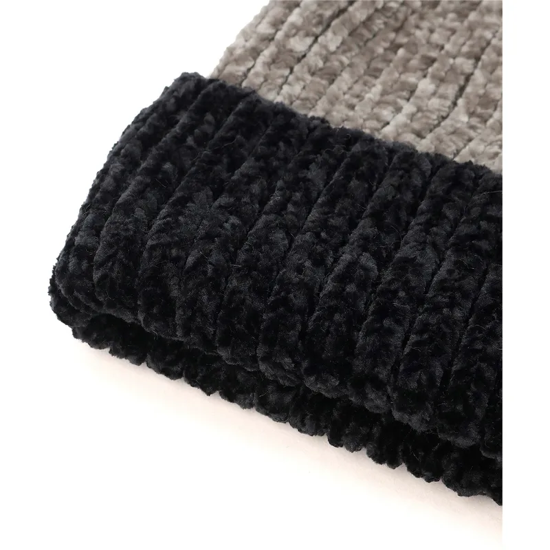cap-pompom-black-de-puma