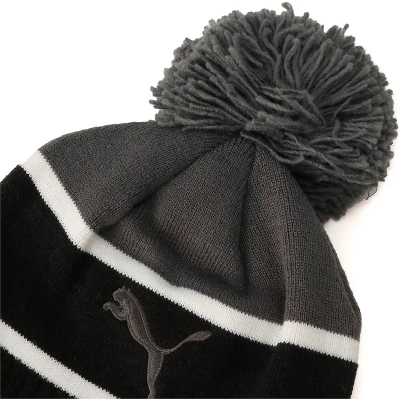 caciuli-pompon-negru-de-puma