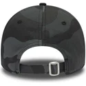 cap-curbata-camouflage-adjustable-strap-negro-negro-9forty-league-essential-de-new-york-yankees-mlb-de-new-era