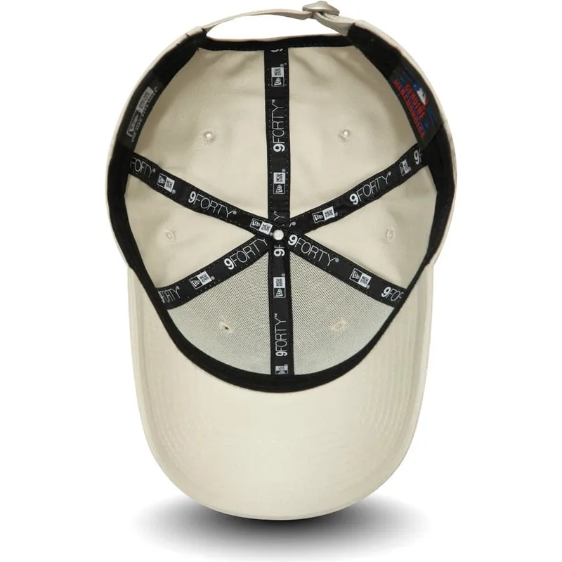 cappellino-curvo-beige-regolabile-con-logo-nero-9forty-league-essential-di-new-york-yankees-mlb-di-new-era