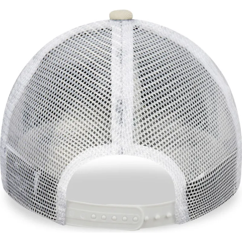 beige-och-vit-trucker-keps-9forty-a-frame-fran-new-york-yankees-mlb-av-new-era