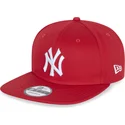 cappellino-piatto-rosso-snapback-9fifty-essential-dei-new-york-yankees-mlb-di-new-era