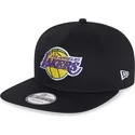 cappellino-piatto-nero-snapback-9fifty-essential-dei-los-angeles-lakers-nba-di-new-era