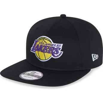 Cappellino piatto nero snapback 9FIFTY Essential dei Los Angeles Lakers NBA di New Era
