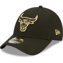 cap-curbata-black-adjustable-strap-dorado-9forty-metallic-de-chicago-bulls-nba-de-new-era
