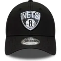 casquette-courbee-noire-ajustable-9forty-print-infill-brooklyn-nets-nba-new-era