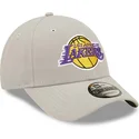 epci-curbata-gri-reglabila-9forty-repreve-de-los-angeles-lakers-nba-de-new-era