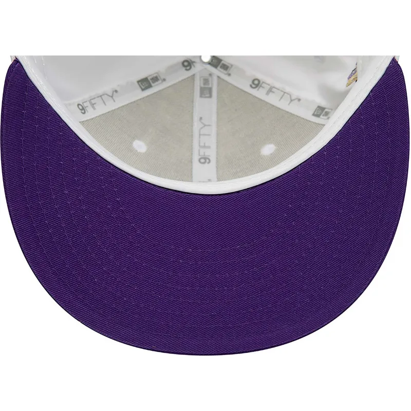 cap-plata-white-snapback-9fifty-crown-patches-champions-de-los-angeles-lakers-nba-de-new-era